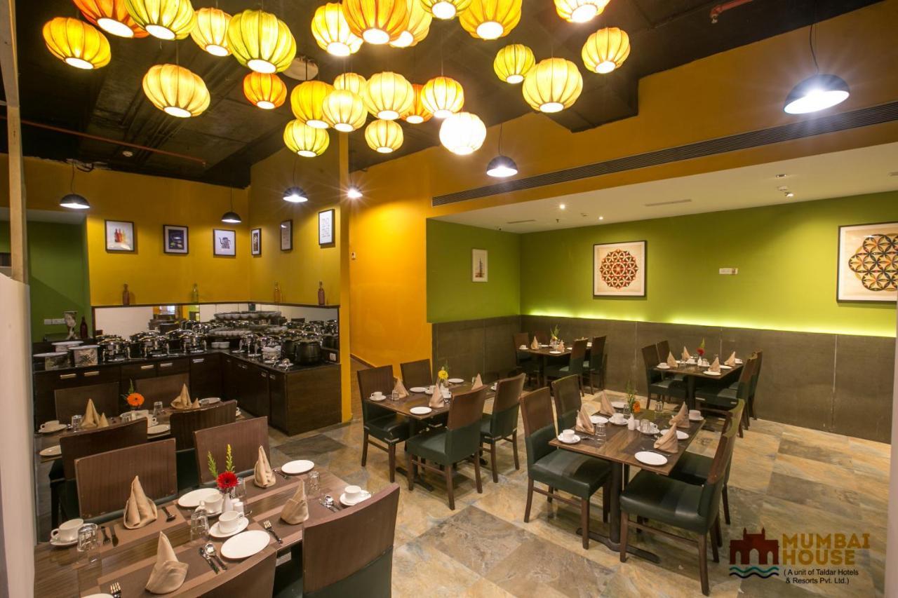 Hotel Mumbai House Airoli, 나비뭄바이 외부 사진