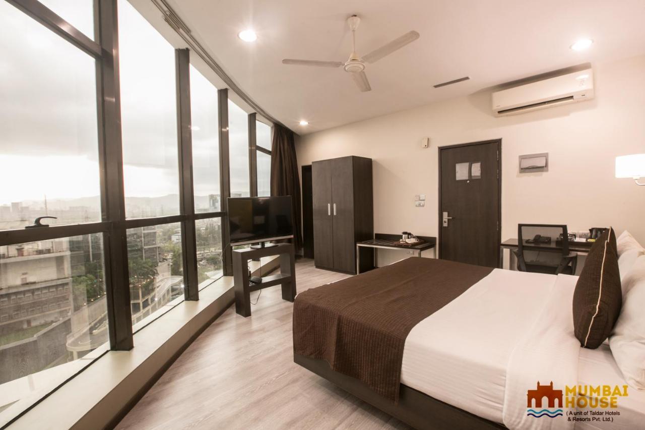 Hotel Mumbai House Airoli, 나비뭄바이 외부 사진