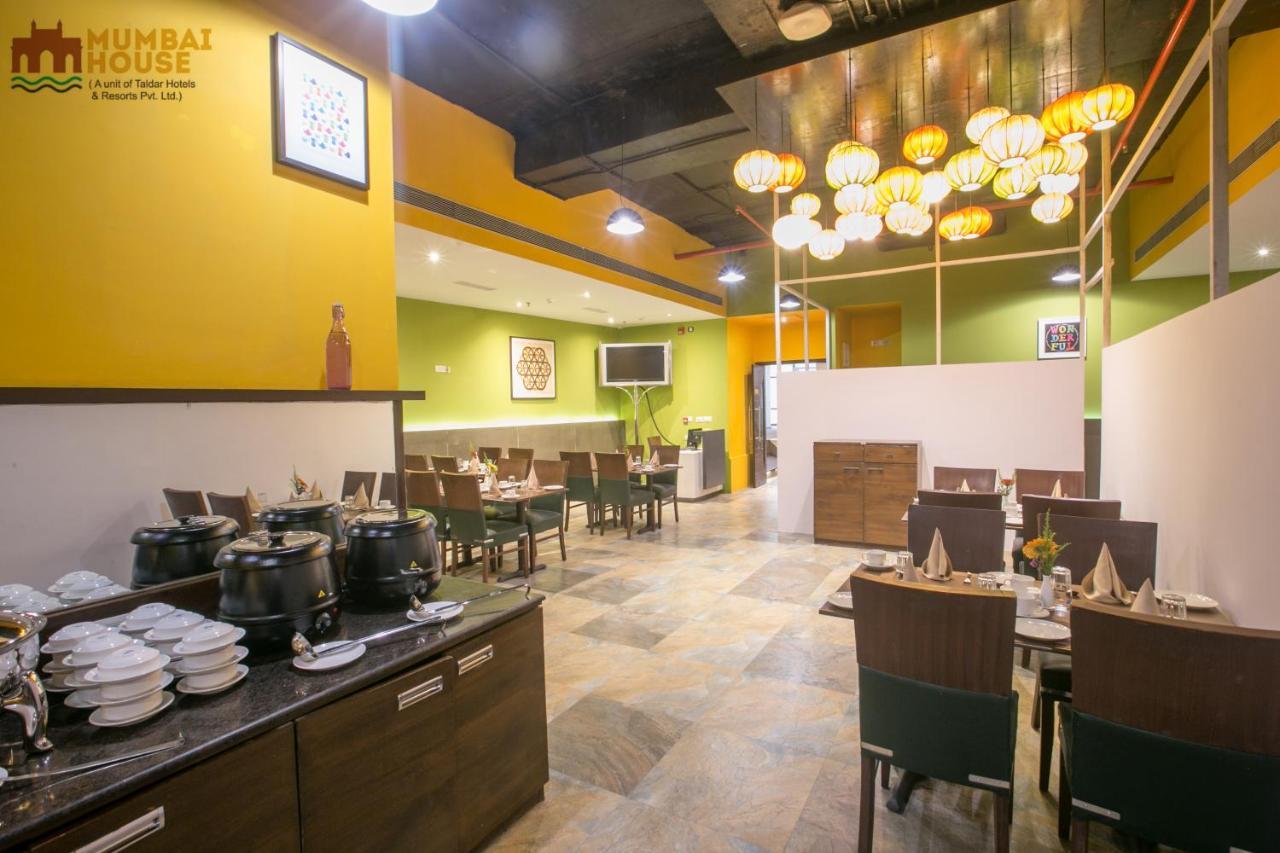 Hotel Mumbai House Airoli, 나비뭄바이 외부 사진